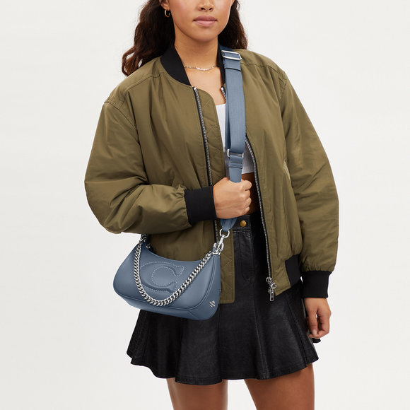 NWT Coach Outlet Teri Shoulder Bag With Signature Quilting - Picture 4 of 7